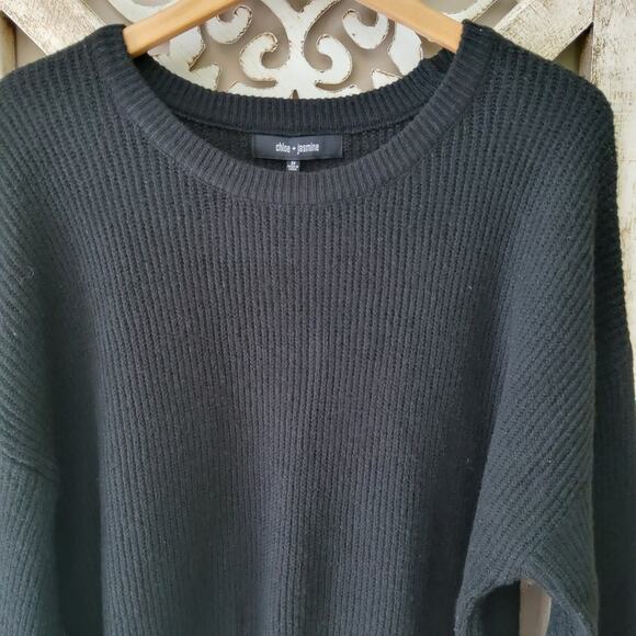 Chloe & Jasmine Women Plus Size 2X Pullover Long Sleeve Knit Sweater Black Lilac - Picture 2 of 4